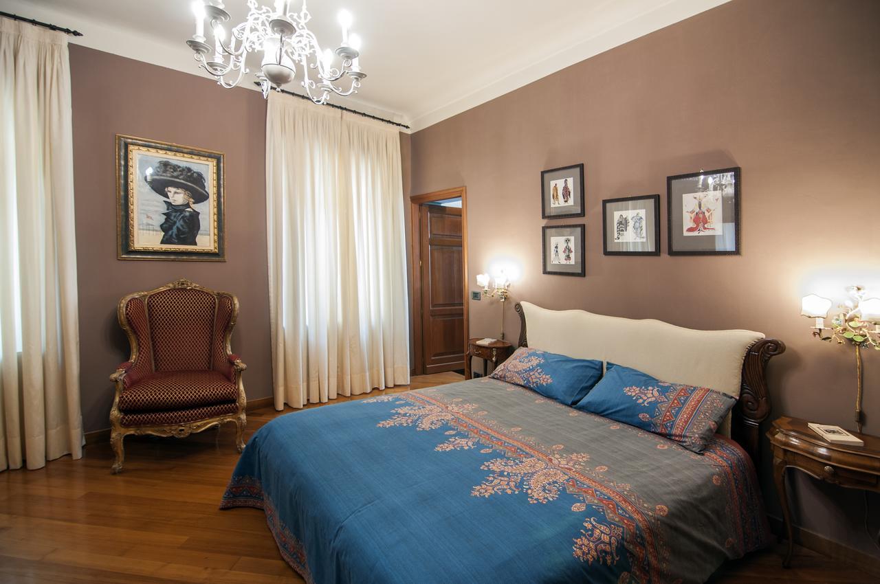 Casa Asso Di Coppe B&B Alba  Dış mekan fotoğraf