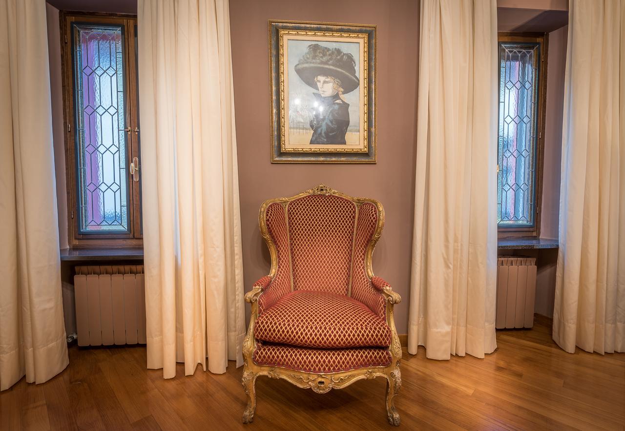 Casa Asso Di Coppe B&B Alba  Dış mekan fotoğraf